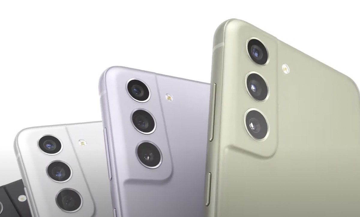 Galaxy S21 FE é anunciado com 5G, Android 12, One UI 4 e várias câmeras