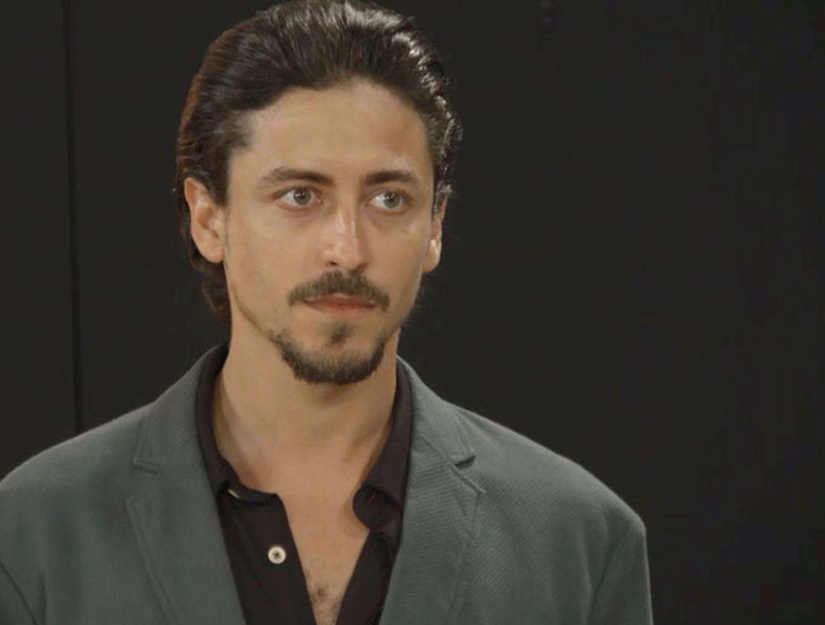 Após armação, Jerônimo (Jesuíta Barbosa) vira diretor da PopTV | vem ...