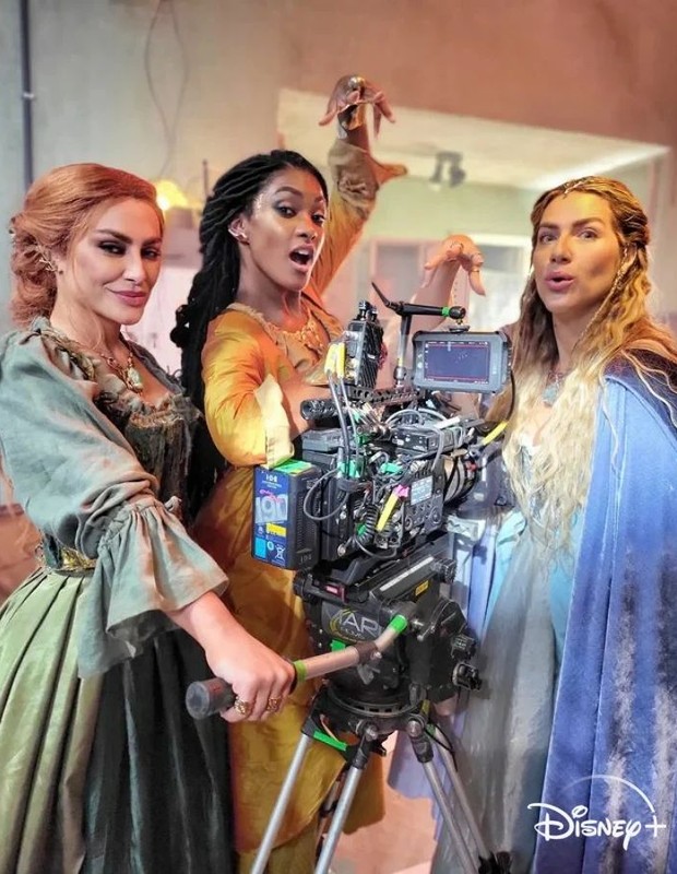 Cleo, Erika Januezza e Giovanna Ewbank são bruxas em A Magia de Aruna (Foto: Reprodução/Instagram)
