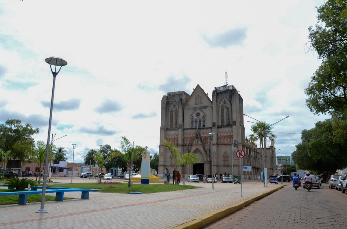 Na fronteira, Cáceres entra na lista