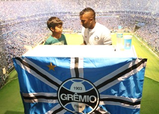 Conmebol divulga lista do Grêmio na Libertadores com Bolaños e Werley