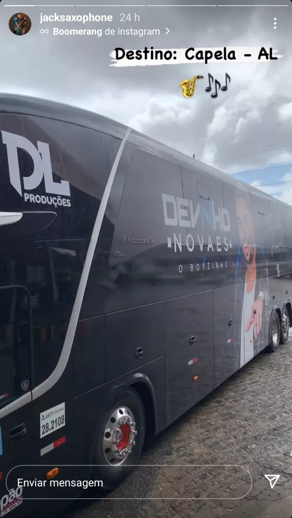 Horas antes do acidente, Jheck Sax postou foto do ônibus da banda em seu perfil nas redes sociais — Foto: Reprodução/Instagram