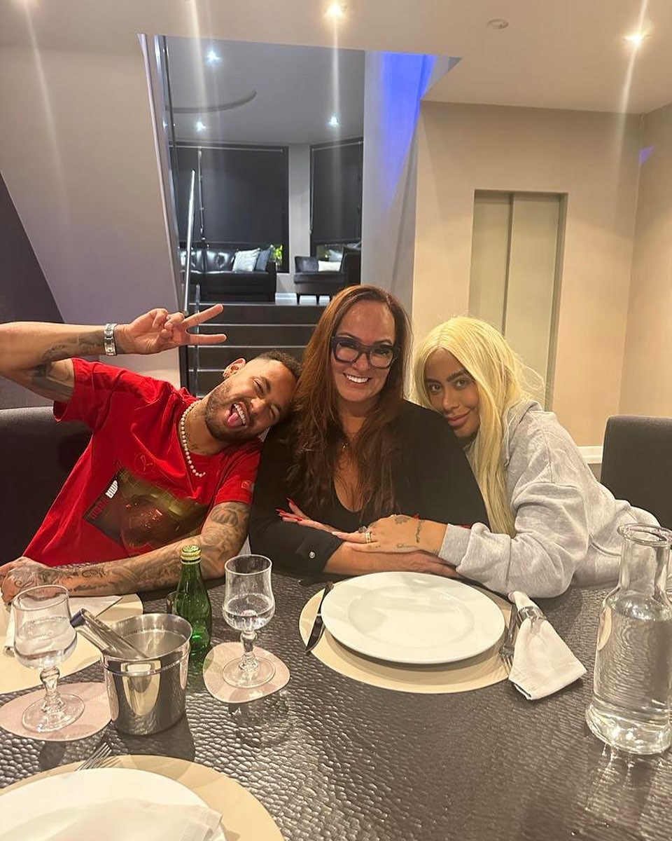 Neymar, Nadine e Rafaella (Foto: Reprodução/Instagram)