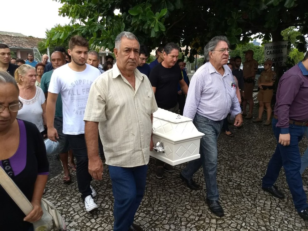 Youtuber foi enterrada em Paranaguá no litoral do Paraná (Foto: Augusto Klein/ RPC Curitiba)