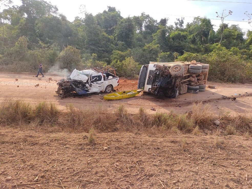 Grave acidente registrado em Sinop, nesta sexta-feira (30) — Foto: Bianca Janazzi/TV Centro América