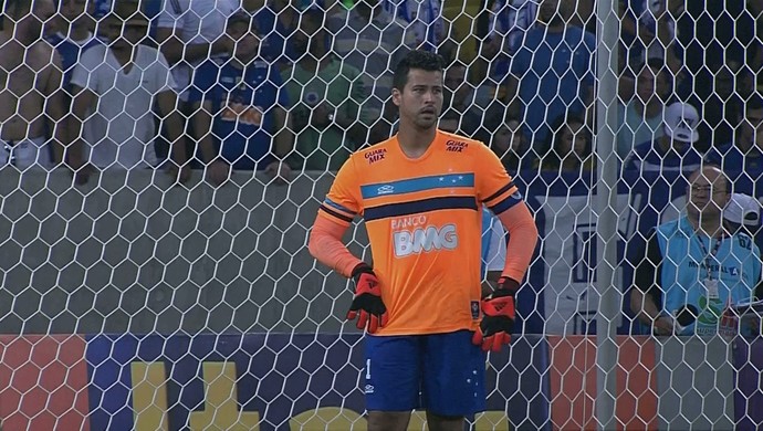 Cruzeiro vê vantagem sobre vice-líder cair pela metade após 14ª rodada