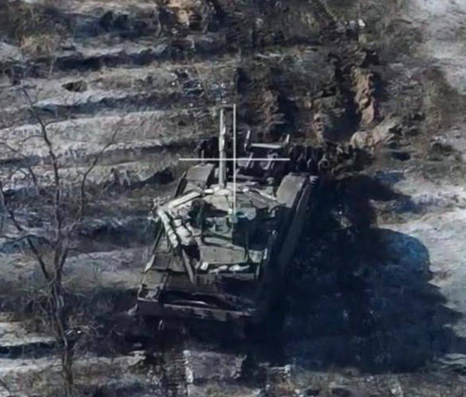 Tanque russo Terminator destruído