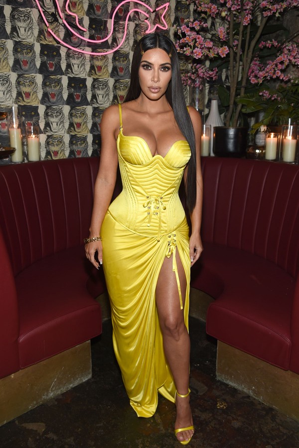 Kim Kardashian de Versace vintage. (Foto: Getty Images)