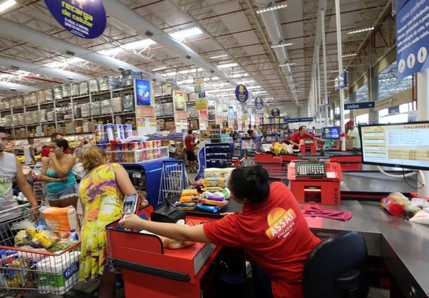 Visão geral de uma loja Assai, divisão de atacarejo da varejista brasileira GPA SA, em São Paulo - supermercado (Foto: Paulo Whitaker/Reuters)