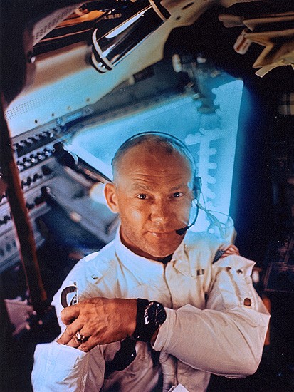 Buzz Aldrin é um engenheiro mecânico, astronauta e tripulante da missão Apollo 11 (Foto: Reprodução/Wikimedia Commons)