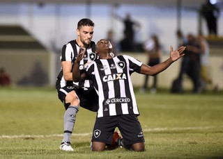 sassá gol botafogo inter (Foto: André Durão / GloboEsporte.com)