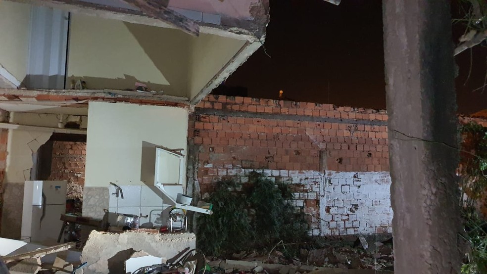Kitnet ficou destuída após a explosão do botijão de gás em São Luís — Foto: Dvulgação/Polícia