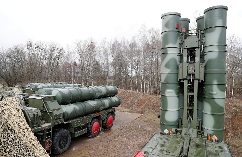 Foto do sistema de mísseis em Kaliningrado, na Rússia, no dia 11 de março. — Foto: Vitaly Nevar/Reuters