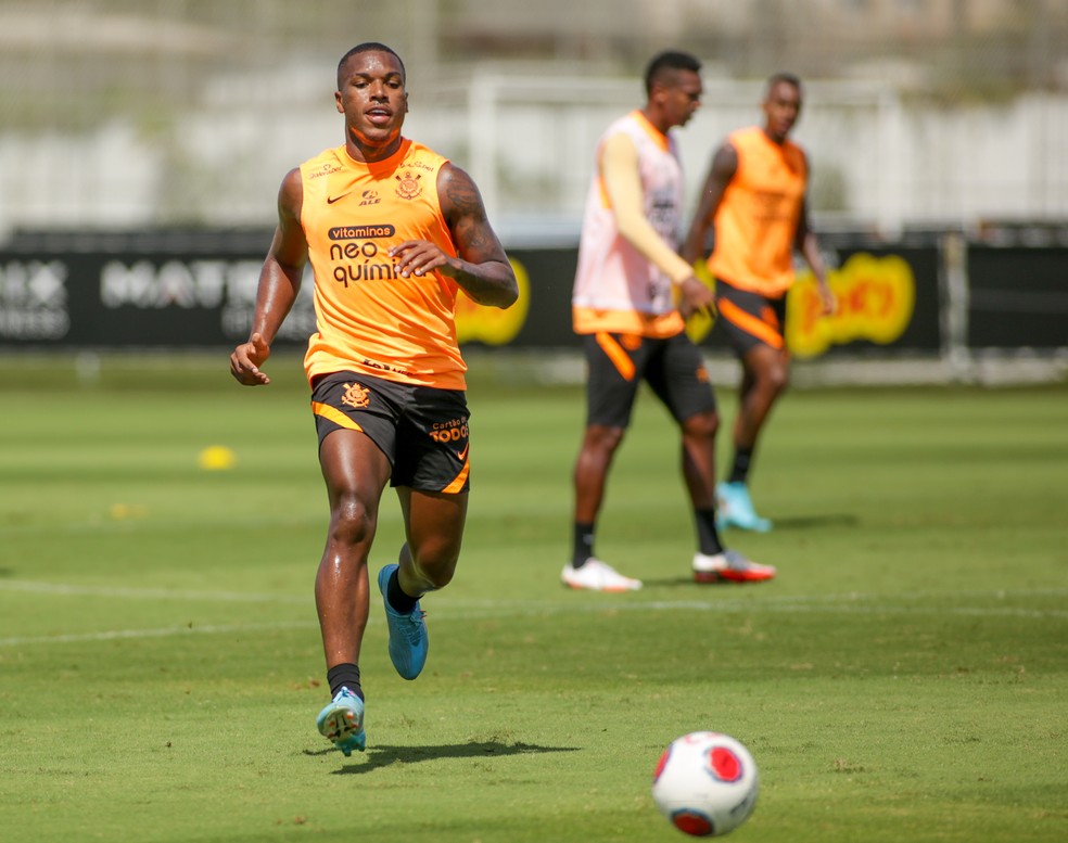 Contrato no fim e ano em baixa: Xavier não renova e será mais um a deixar o Corinthians