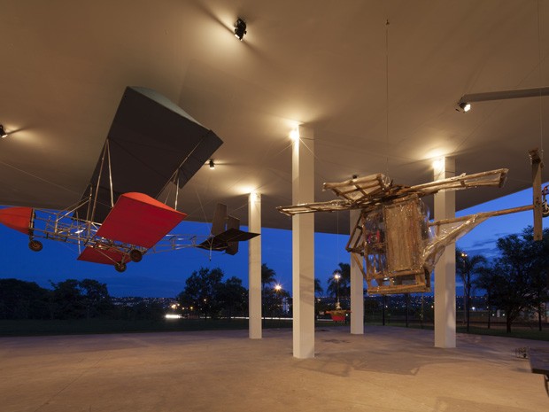 Máquinas voadoras estão entre os objetos que podem ser vistos na mostra  (Foto: Joana França/Divulgação)