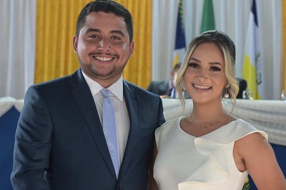 Prefeito Pedro Henrique Machado (PSD) e a namorada influencer Danyele Negreiro no dia em que ele tomou posse para o segundo mandato — Foto: Reprodução/Instagram/machado_pedro