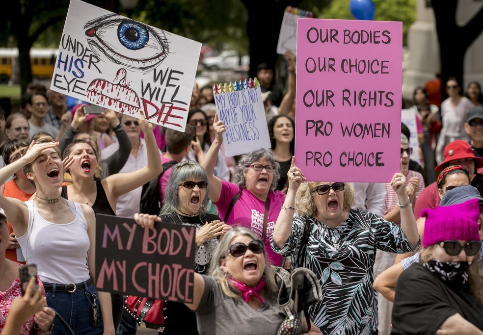 Juiz suspende lei do Texas que proibia o aborto após seis semanas de gestação