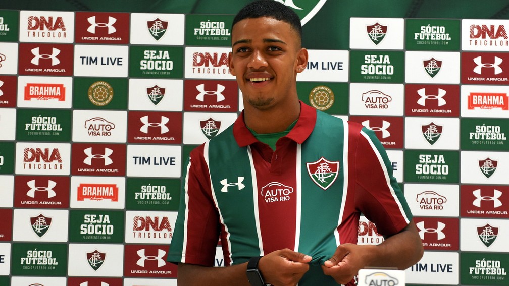 Brenner é apresentado no Fluminense — Foto: Mailson Santana