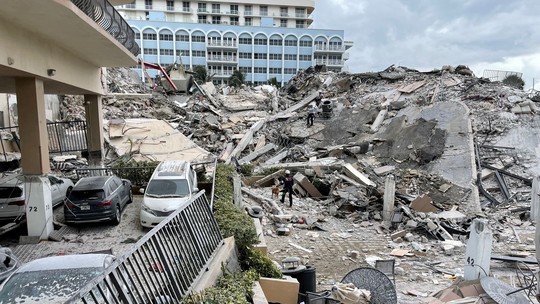 VÍDEO mostra o momento em que parte de prédio desaba na região de Miami;  ASSISTA | Mundo | G1