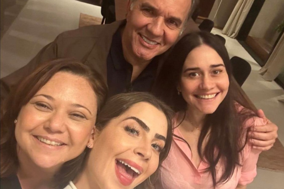 Jade Picon, Humberto Martins, Alessandra Negrini e Renata Tobelem nos bastidores de 'Travessia'