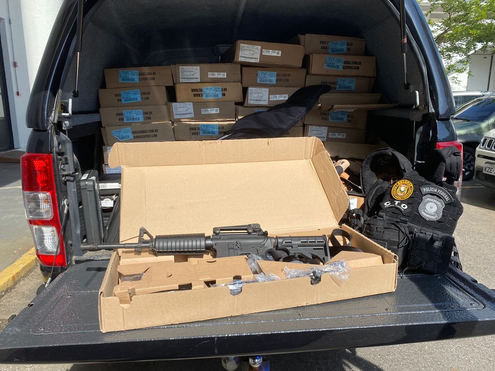 Apreensão de armas na Baixada Fluminense — Foto: Divulgação