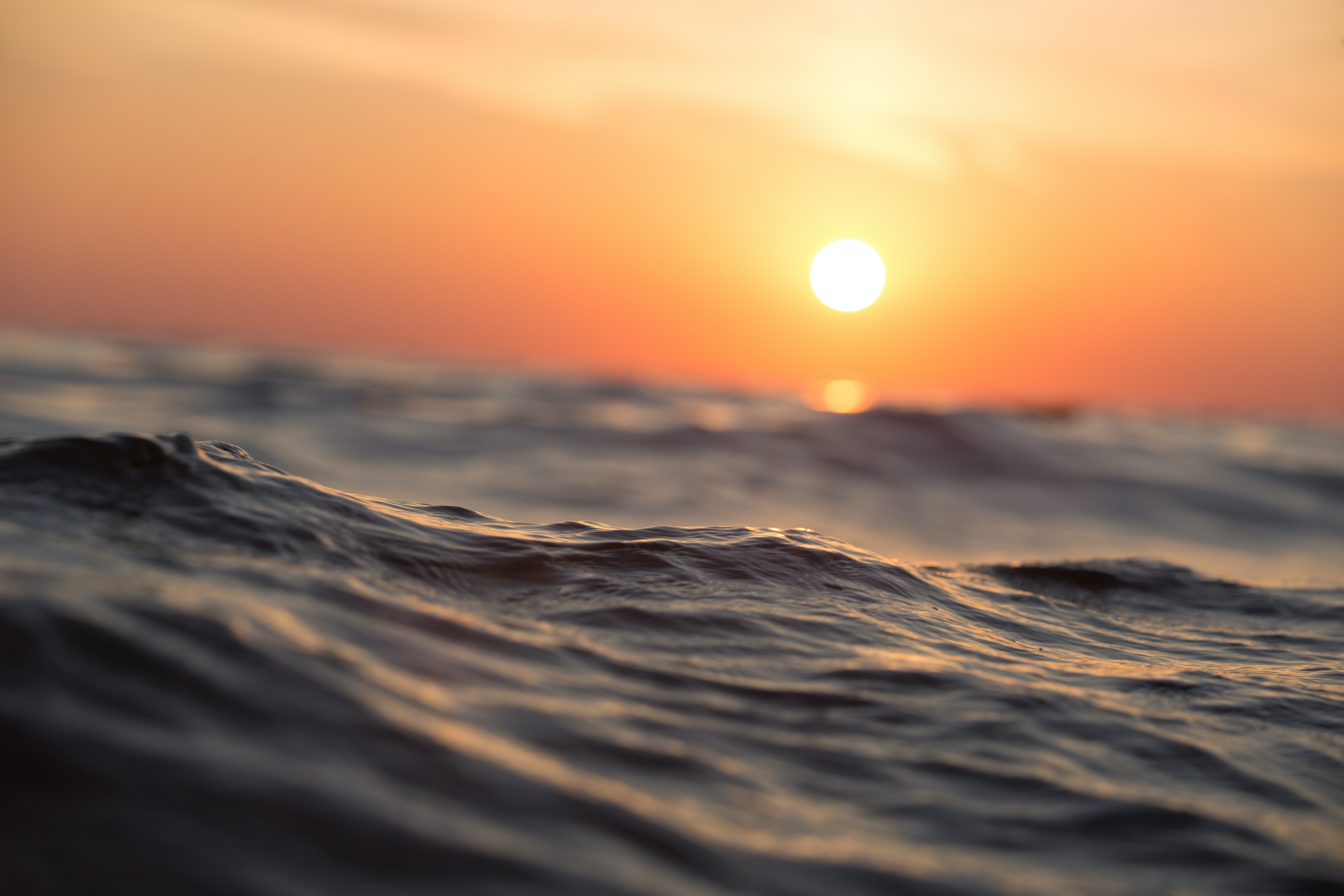 Pesquisadores apontam que oceanos mais quentes resultam em mais fenômenos como furacões e alagamentos (Foto: Pexels)