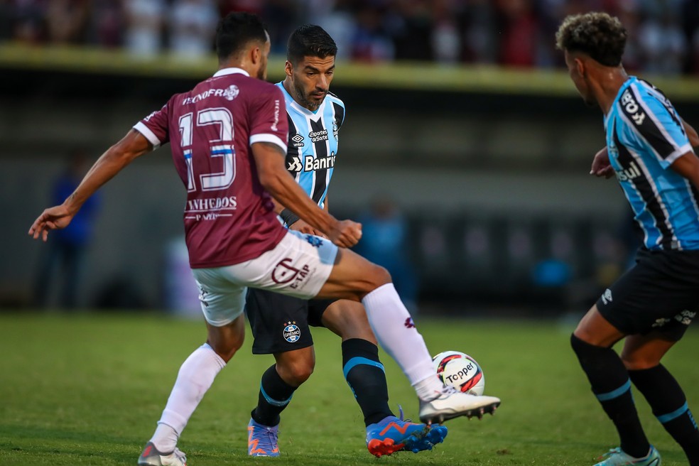 Análise: Grêmio repete roteiro de criar e desperdiçar, mas leva pequena vantagem de Caxias