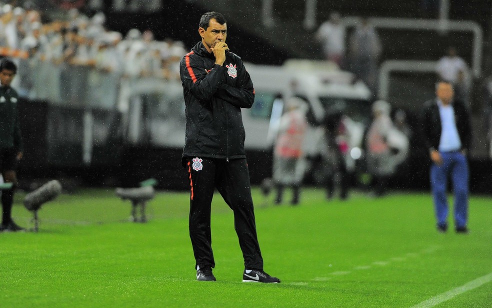 Fábio Carille, técnico do Corinthians, durante o jogo contra o Deportivo Lara (Foto: Marcos Ribolli)