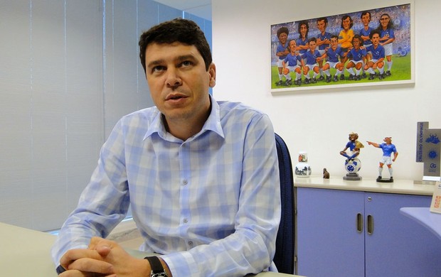 Diretor diz que o Cruzeiro analisa ações judiciais contra baderneiros