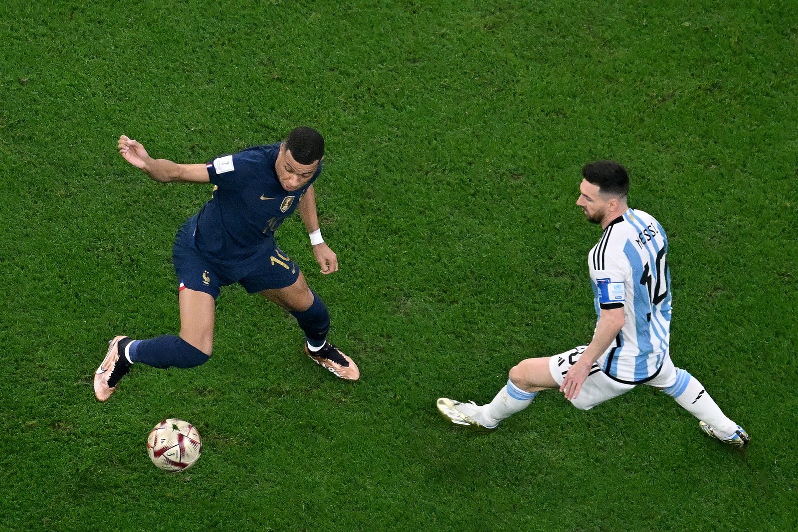 Argentina e França se enfrentam na final da Copa do Mundo do Catar, no Estádio Lusail, em 18 de dezembro.  — Foto: Antonin THUILLIER / AFP