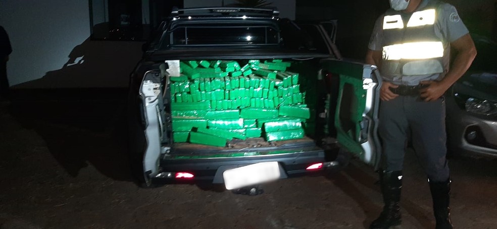 Polícia Rodoviária de Tatuí (SP) apreende mais de uma tonelada de maconha em Cerquilho (SP) — Foto: Polícia Militar Rodoviária/Divulgação