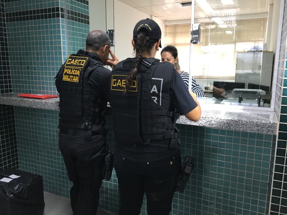 Materiais apreendidos na operaÃ§Ã£o sÃ£o entregues no MinistÃ©rio PÃºblico de MS (Foto: Osvaldo NÃ³brega/TV Morena)