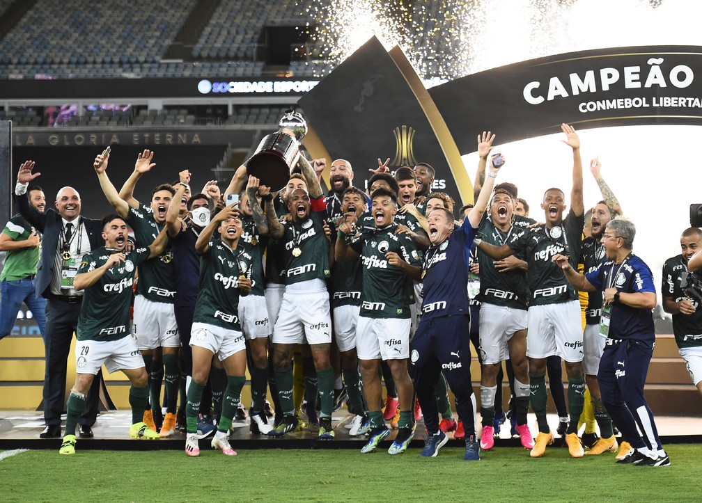 Após empate, Palmeiras garante fim de temporada como único campeão entre rivais