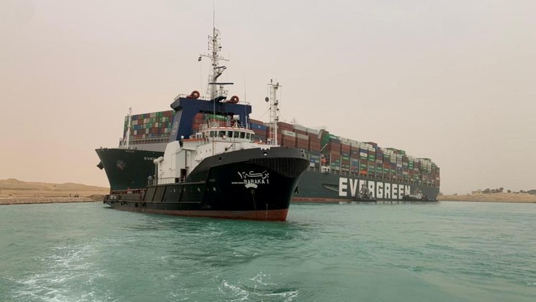 navio-suez-canal (Foto: Reuters)