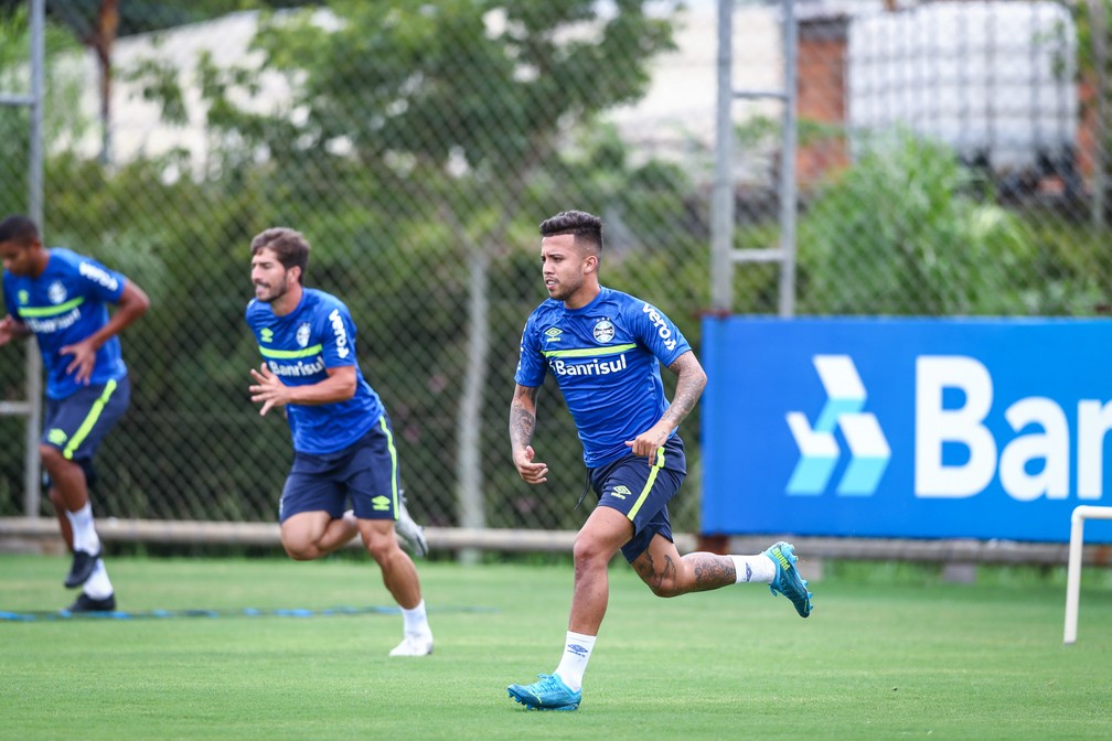 Matheus Henrique foi uma das peças que cresceram com Renato no Grêmio — Foto: Lucas Uebel/Grêmio FBPA