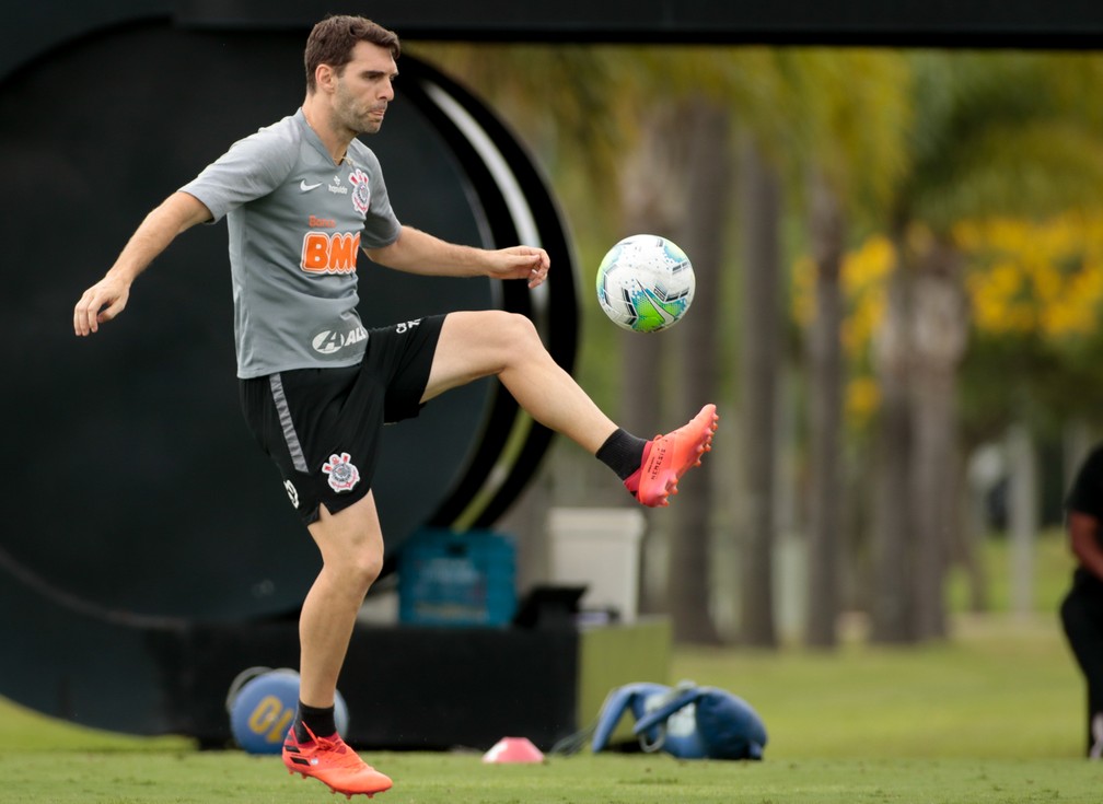 Documentário do Corinthians mostra cena da dispensa de Boselli; veja vídeo