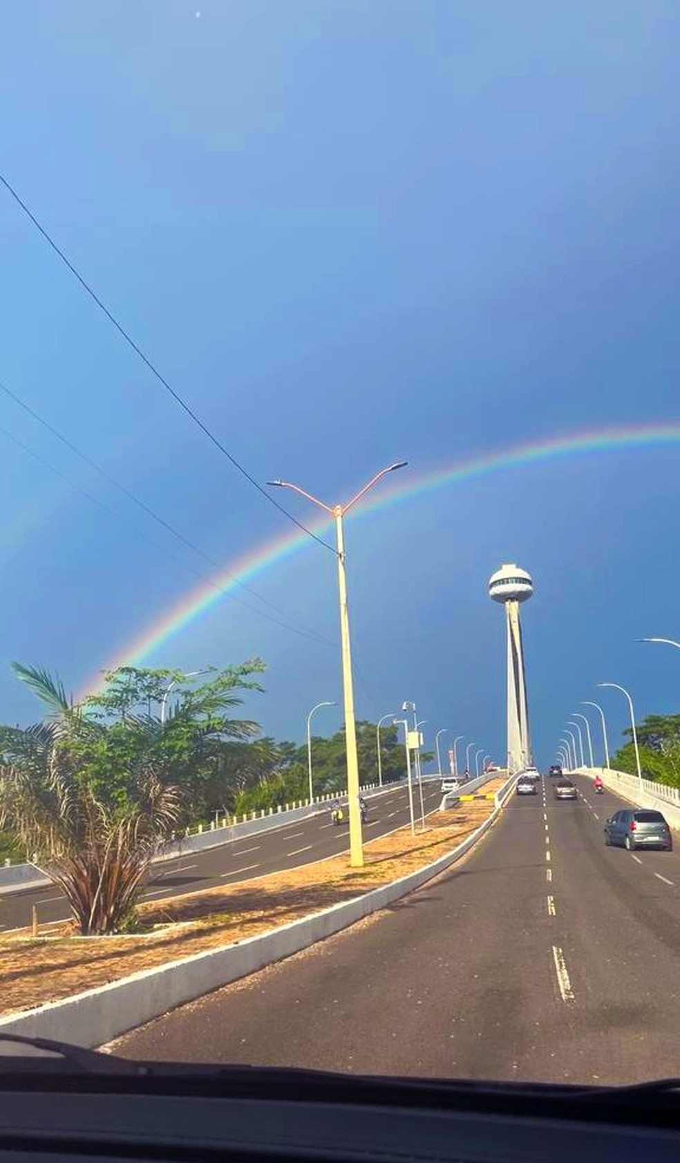 Duplo arco-íris registrado em Teresina — Foto: Isabela Leal/g1
