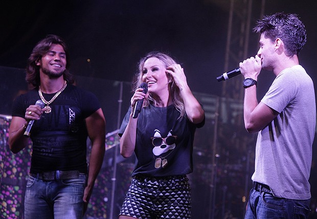 Munhoz e Mariano cantaram com Claudia Leitte (Foto: Fred Pontes/Divulgação)