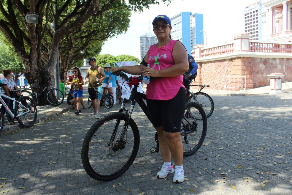 Motorista Janilce da Silva Andrade teve um dia como ciclista e aproveitou "desafio". — Foto: Patrick Marques/G1 AM