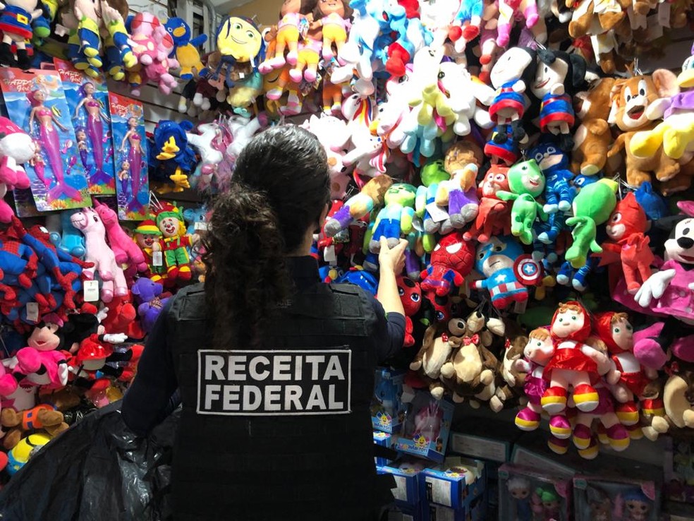 Receita Federal e Prefeitura de SP realizam operação 'Brinquedo assassino' para apreender brinquedos falsos no Centro de SP — Foto: Divulgação/Receita Federal