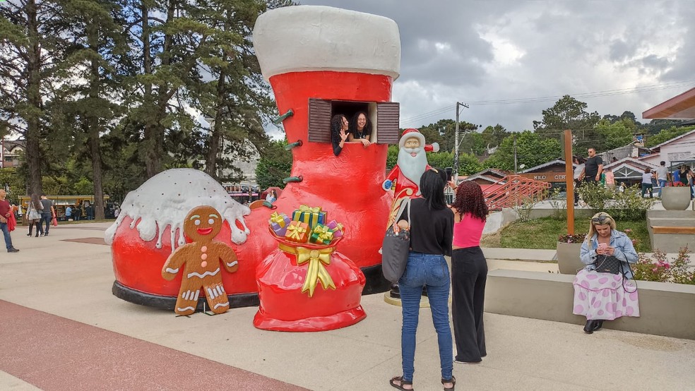 Com decoração de Natal, Campos do Jordão prevê final de ano com até 90% de  ocupação em hotéis | Vale do Paraíba e Região | G1