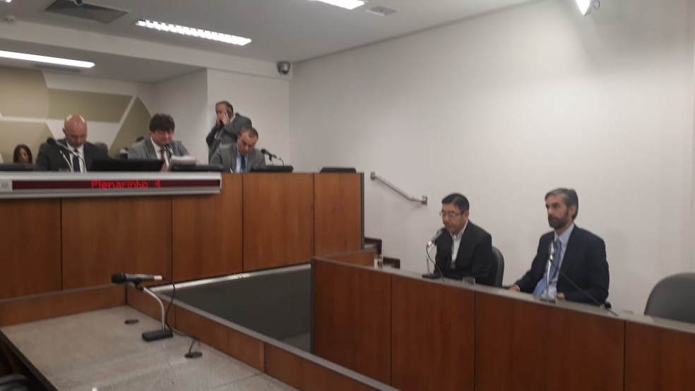 Makoto Namba foi à CPI da ALMG que apura tragédia em Brumadinho, mas prefiriu ficar em silêncio — Foto: Elton Lopes/TV Globo
