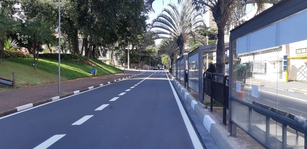 Pista externa da Avenida Anchieta, no Centro de Campinas (SP), ser&aacute; bloqueada das 8h30 &agrave;s 11h no s&aacute;bado (11) &mdash; Foto: Johnny Inselsperger/EPTV