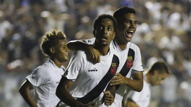 Vasco elimina o Corinthians e vai Ã  final da Copinha