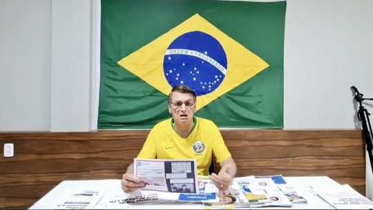 Bolsonaro diz em live que Executivo pode interferir caso aliado seja impedido de tomar posse