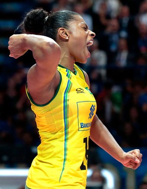Brasil x Itália vôlei feminino - Fê Garay  (Foto: AP)