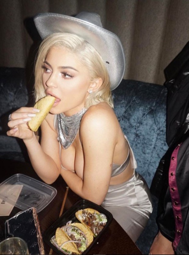 Kylie: look caubói e comida mexicana (Foto: Reprodução Instagram)