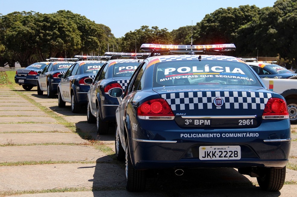 Carros da PM do Distrito Federal enfileirados — Foto: Divulgação