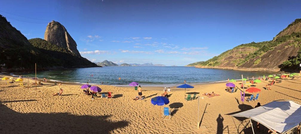 Praia Vermelha está liberada para o banho, segundo o Inea — Foto: José Raphael Berrêdo