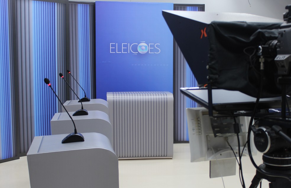 Estúdio, antes do debate da Rede Amazônica — Foto: Fabiana Figueiredo/g1